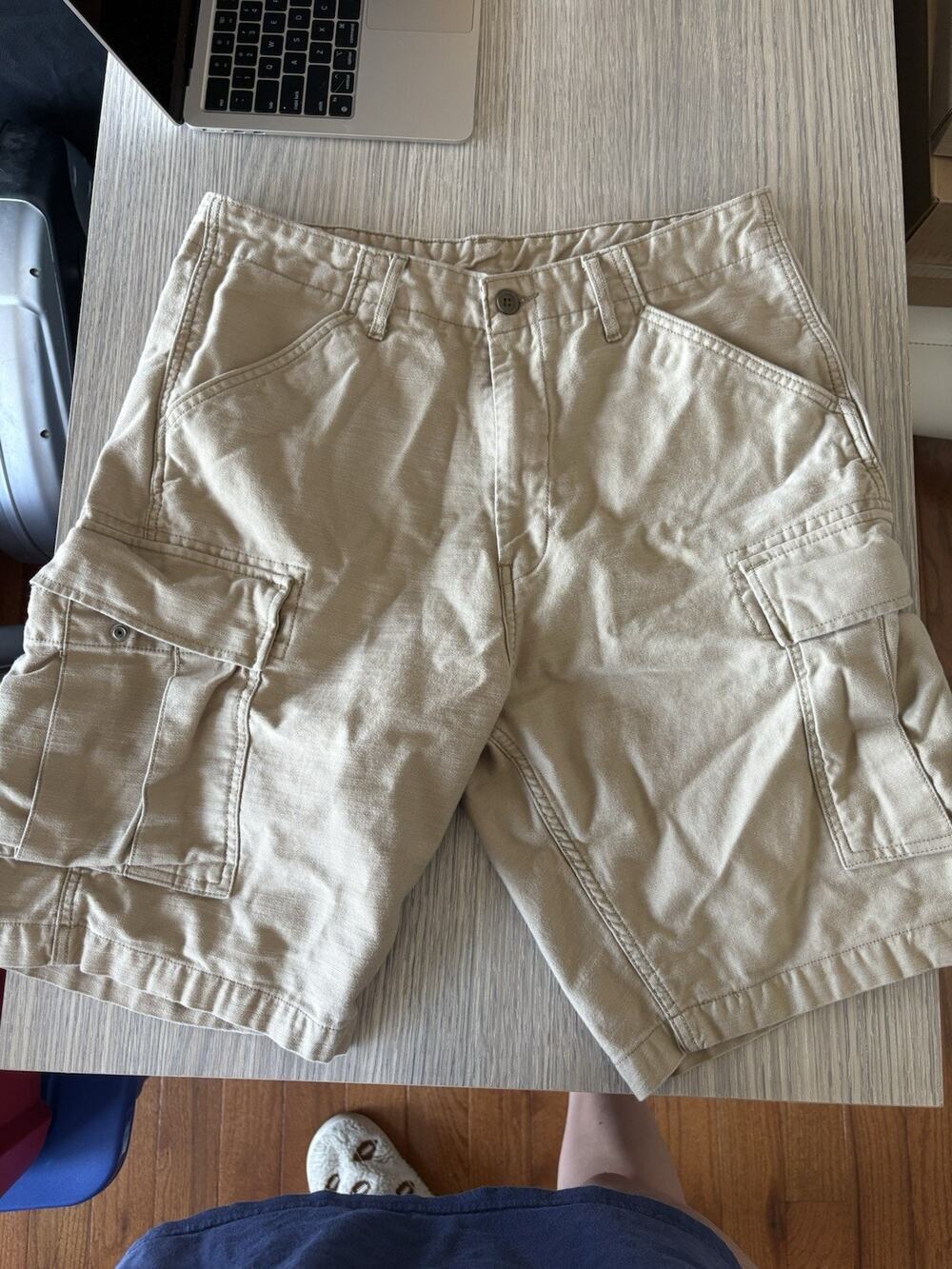 Levi’s Cargo Shorts Men’s W33 Tan Khaki Utility Cotton Hiking Casual Outdoor